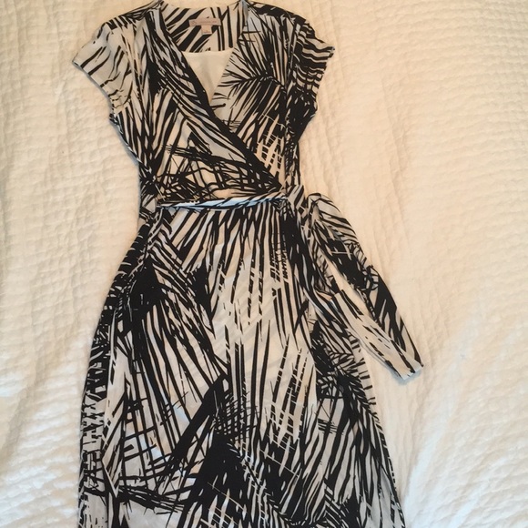 Black and white work dress - Picture 2 of 4